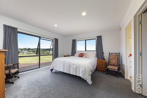 Photo of property in 118 Cottle Road, Taupaki, Henderson, 0782