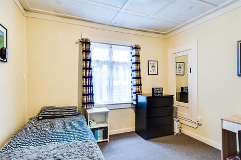 Photo of property in 5 Smale Terrace, Hospital Hill, Napier, 4110