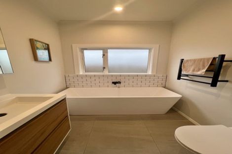 Photo of property in 11 Clifford Road, Johnsonville, Wellington, 6037