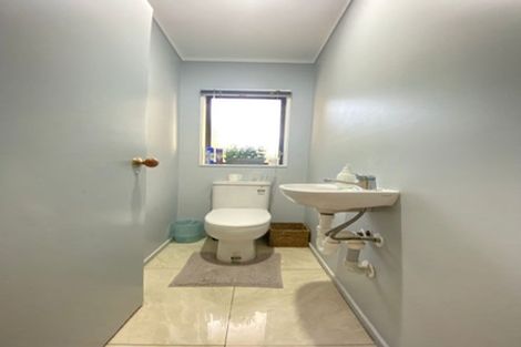 Photo of property in 1/117 Clevedon Road, Papakura, 2110