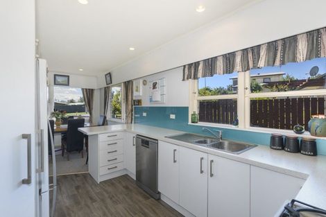 Photo of property in 394 Ngatai Road, Bellevue, Tauranga, 3110