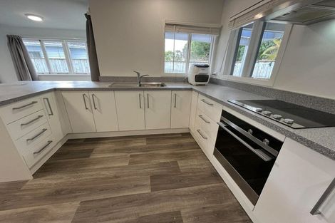 Photo of property in 88 Queenwood Road, Levin, 5510