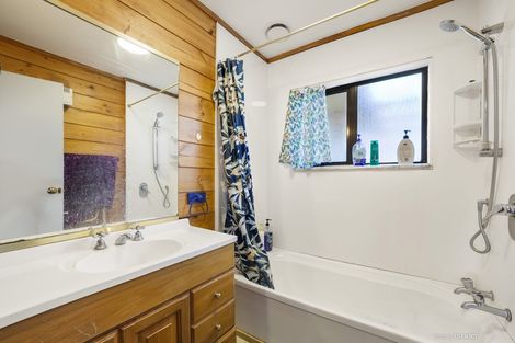 Photo of property in 42 Kaikoura Street, Maupuia, Wellington, 6022