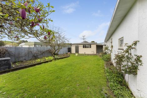 Photo of property in 12 Queen Street, Pahiatua, 4910