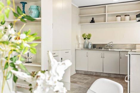 Photo of property in 4/23 Luckens Road, West Harbour, Auckland, 0618