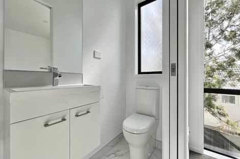 Photo of property in 3/3 Fairdale Place, Birkdale, Auckland, 0626