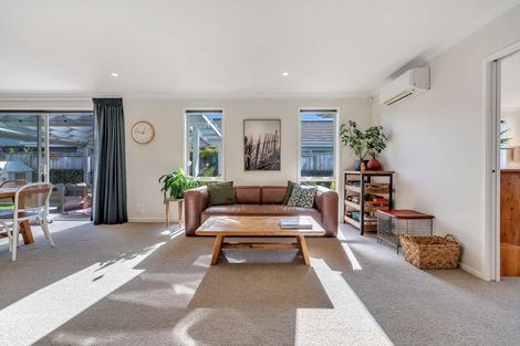 Photo of property in 2 Raiha Street, Papamoa Beach, Papamoa, 3118