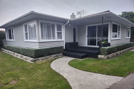 Photo of property in 4 Dorset Crescent, Hokowhitu, Palmerston North, 4410