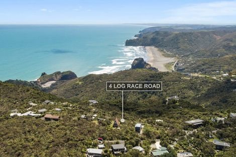 Photo of property in 4 Log Race Road, Piha, New Lynn, 0772
