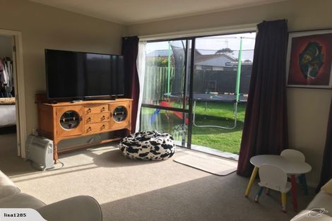 Photo of property in 16 Ropiha Street, Fitzroy, New Plymouth, 4312