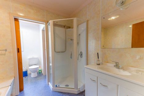 Photo of property in 18 Hunia Street, Marton, 4710