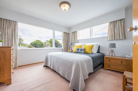 Photo of property in 12 Rosebank Avenue, Avalon, Lower Hutt, 5011