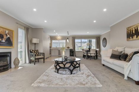 Photo of property in 19 Bridgewater Way, Pyes Pa, Tauranga, 3112