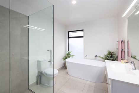 Photo of property in 67 Mays Road, St Albans, Christchurch, 8052