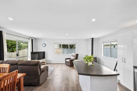 Photo of property in 2 Avon Close, Richmond Heights, Taupo, 3330