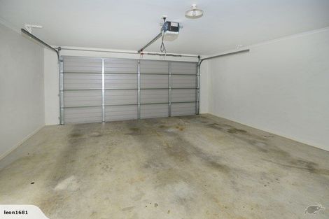 Photo of property in 86a Luckens Road, West Harbour, Auckland, 0618