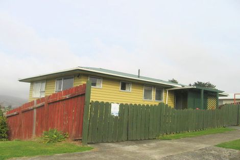 Photo of property in 79 Conclusion Street, Ascot Park, Porirua, 5024