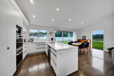 Photo of property in 10 Hawetaone Street, Bell Block, New Plymouth, 4312