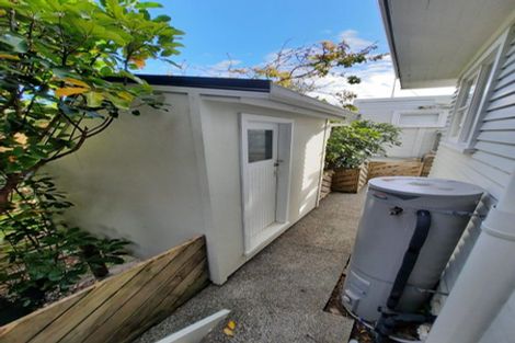 Photo of property in 14 Toru Road, Paraparaumu Beach, Paraparaumu, 5032