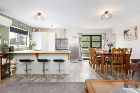 Photo of property in 1 Tamarisk Drive, Riversdale Beach, Masterton, 5872