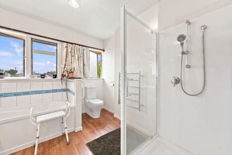 Photo of property in 135 Bower Avenue, New Brighton, Christchurch, 8083