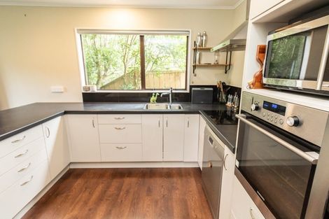 Photo of property in 6 Debra Way, Karori, Wellington, 6012