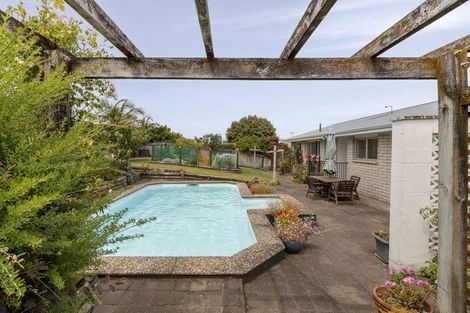 Photo of property in 17 Glenfield Place, Brookfield, Tauranga, 3110