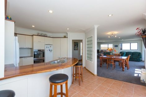 Photo of property in 27 Findlay Street, Moturoa, New Plymouth, 4310