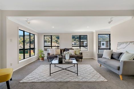 Photo of property in 40 Hinau Street, Tawa, Wellington, 5028