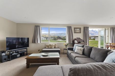 Photo of property in 3 De Bettencor Place, Mount Pisa, Cromwell, 9383