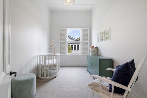 Photo of property in 8 Maritime Terrace, Birkenhead, Auckland, 0626