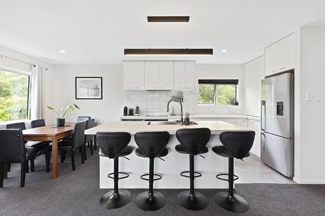 Photo of property in 33 Westhaven Drive, Tawa, Wellington, 5028