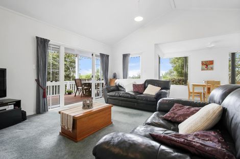 Photo of property in 29 Shetland Street, Glen Eden, Auckland, 0602