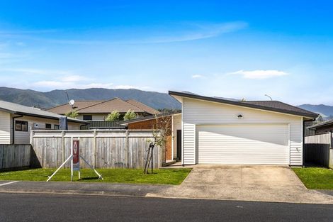 Photo of property in 19 Sunstone Crescent, Brown Owl, Upper Hutt, 5018