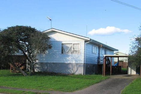Photo of property in 56 Zelda Avenue, Clover Park, Auckland, 2023