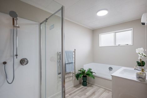 Photo of property in 50c Winchester Street, Levin, 5510