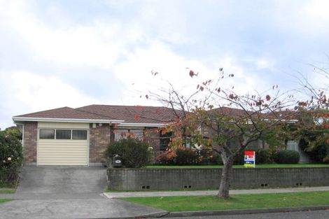 Photo of property in 96 Kapanui Road, Waikanae, 5036