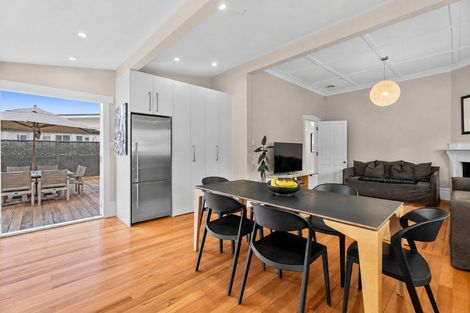 Photo of property in 1/2 Tennyson Street, Northcote Point, Auckland, 0627