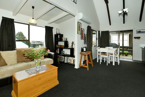 Photo of property in 2/169 Tahunanui Drive, Tahunanui, Nelson, 7011