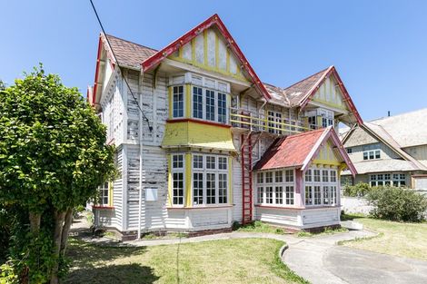 Photo of property in 105 Brougham Street, Mount Victoria, Wellington, 6011