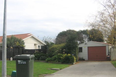 Photo of property in 54 Dalfield Place, Highbury, Palmerston North, 4412