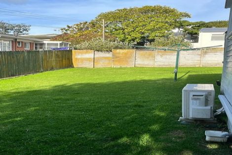 Photo of property in 495 Beach Road, Murrays Bay, Auckland, 0630