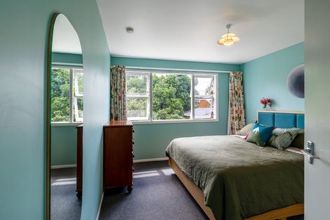 Photo of property in 9 Raroa Terrace, Waiatarua, Auckland, 0604