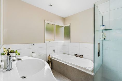 Photo of property in 77a Tarewa Road, Morningside, Whangarei, 0110