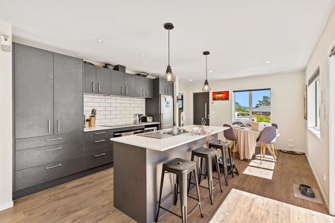 Photo of property in 48 Accolage Boulevard, Kumeu, 0810