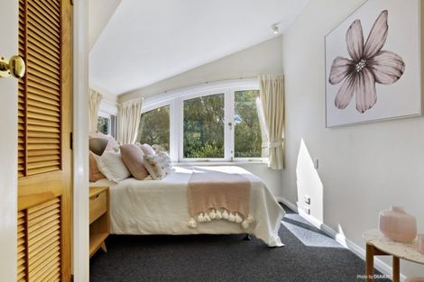 Photo of property in 18 North Terrace, Kelburn, Wellington, 6012