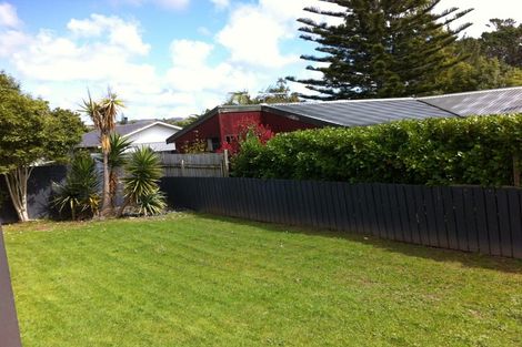 Photo of property in 61a Farquhar Road, Glendene, Auckland, 0602