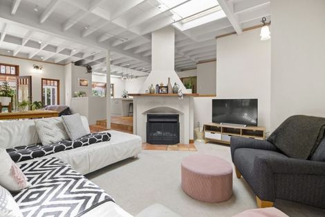 Photo of property in 9 Aotearoa Terrace, Murrays Bay, Auckland, 0630