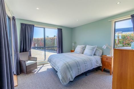 Photo of property in 103 Cashmere Bay Road, Moana, 7875