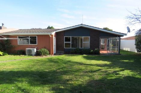 Photo of property in 70 Manu Crescent, Upper Vogeltown, New Plymouth, 4310